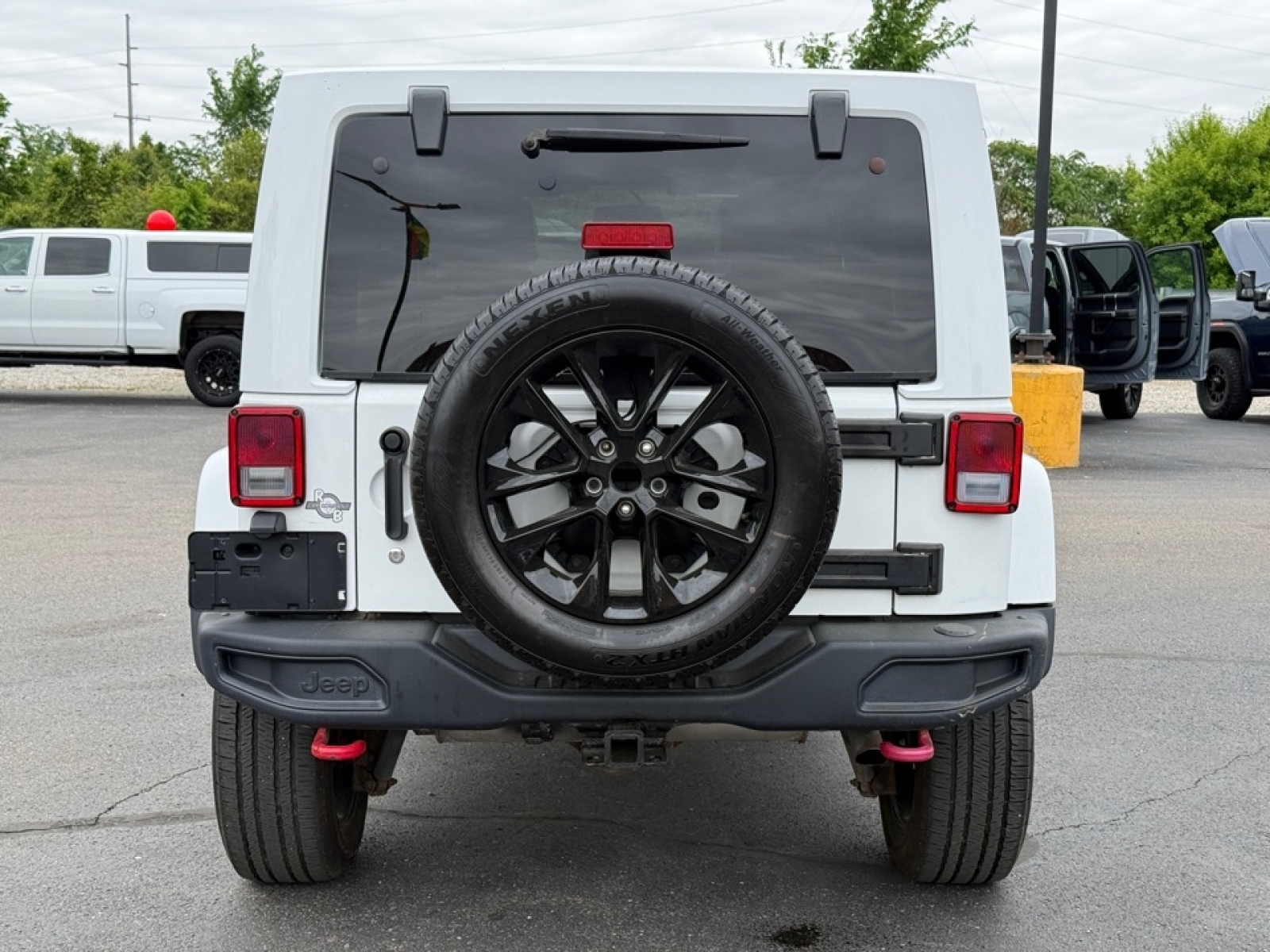 View vehicle photo 7