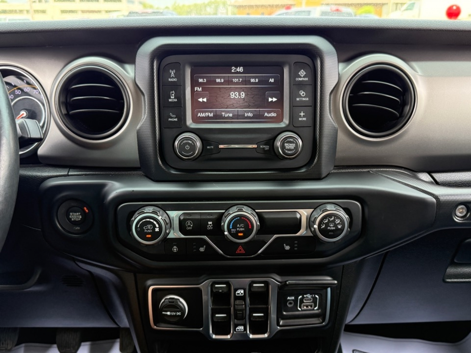 2019 Jeep Wrangler Unlimited Sport - Photo 11