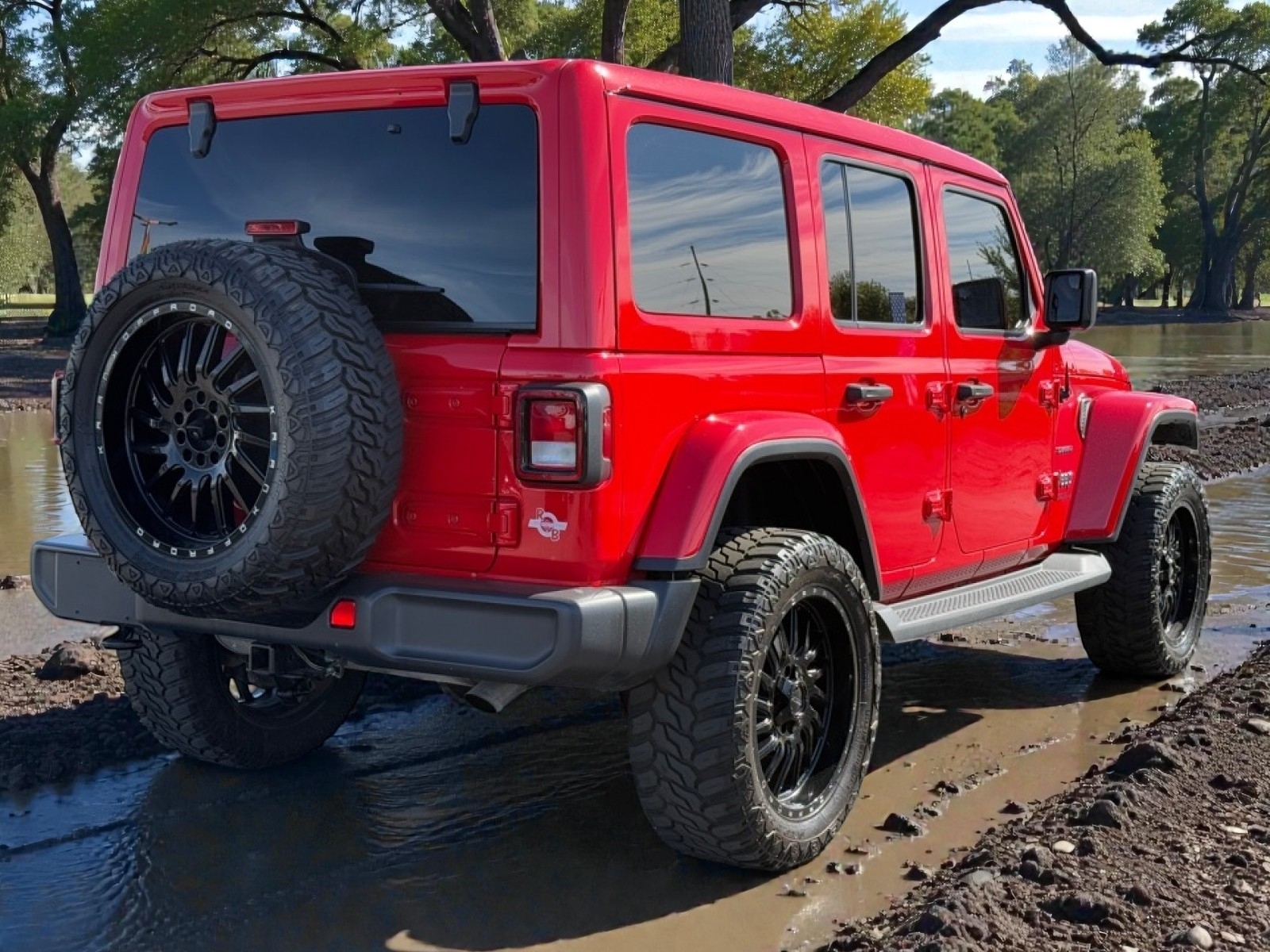 2020 Jeep Wrangler Unlimited Sahara - Photo 8