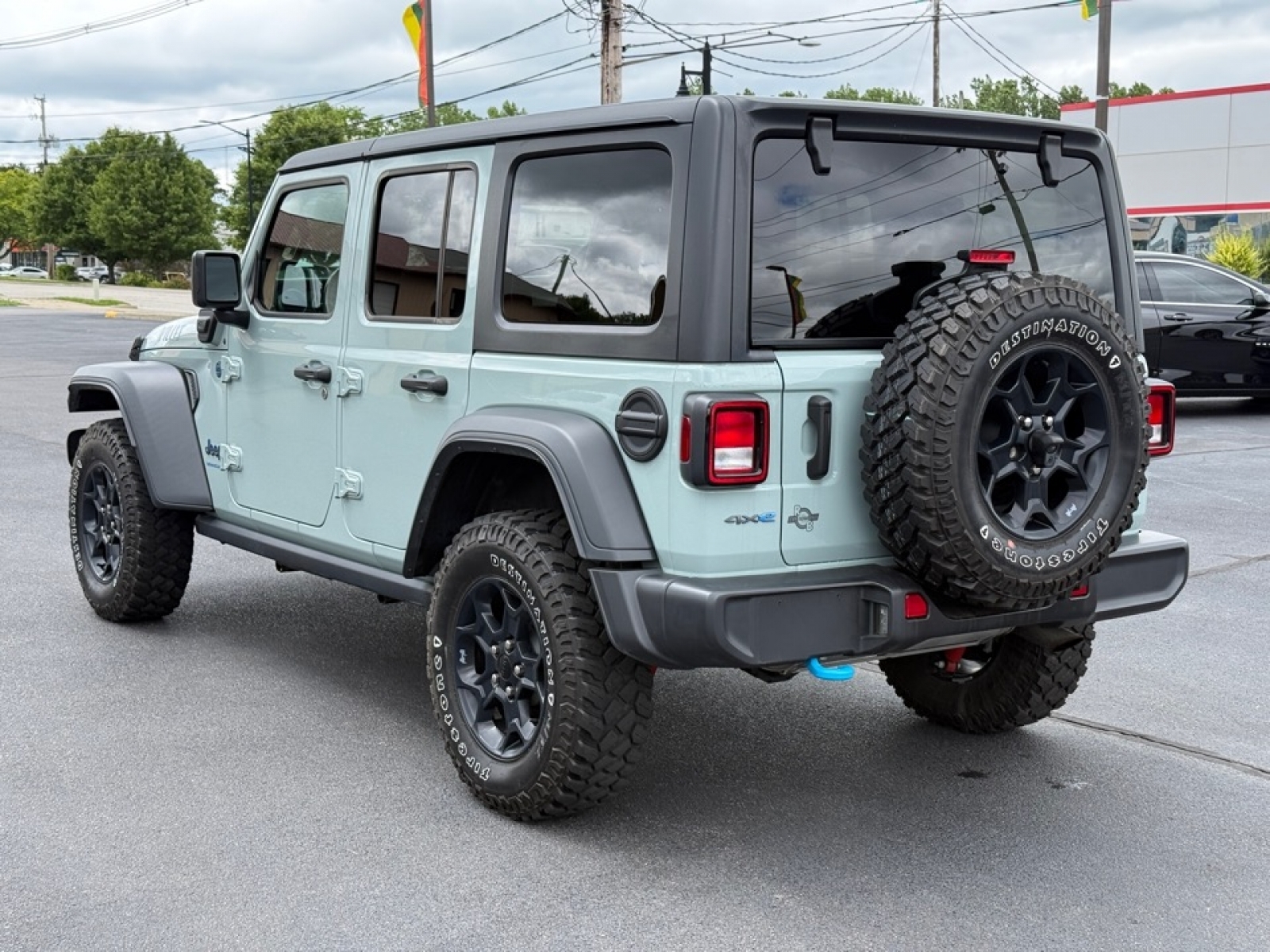 View vehicle photo 6