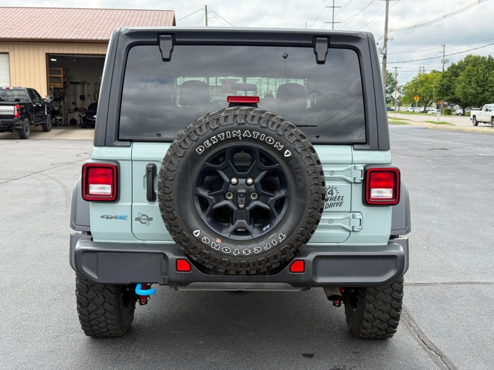 View vehicle photo 7
