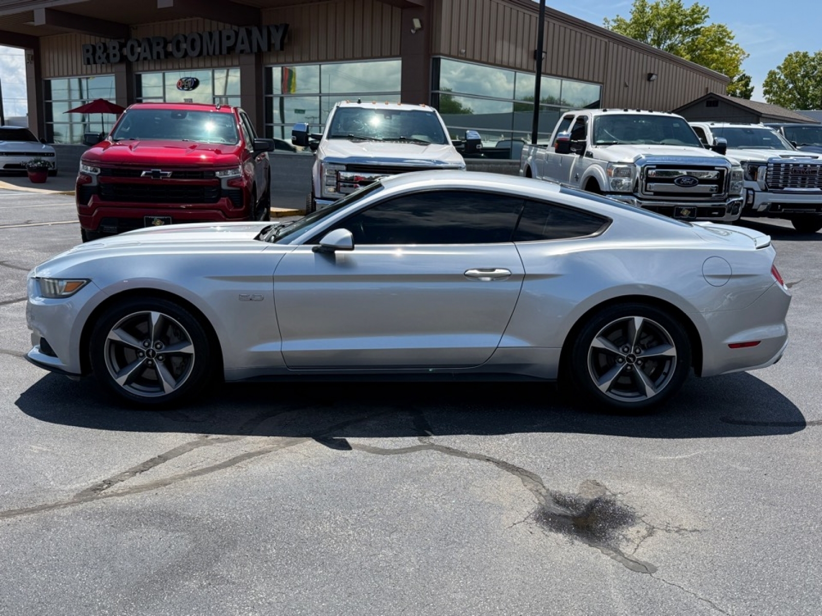 View vehicle photo 5