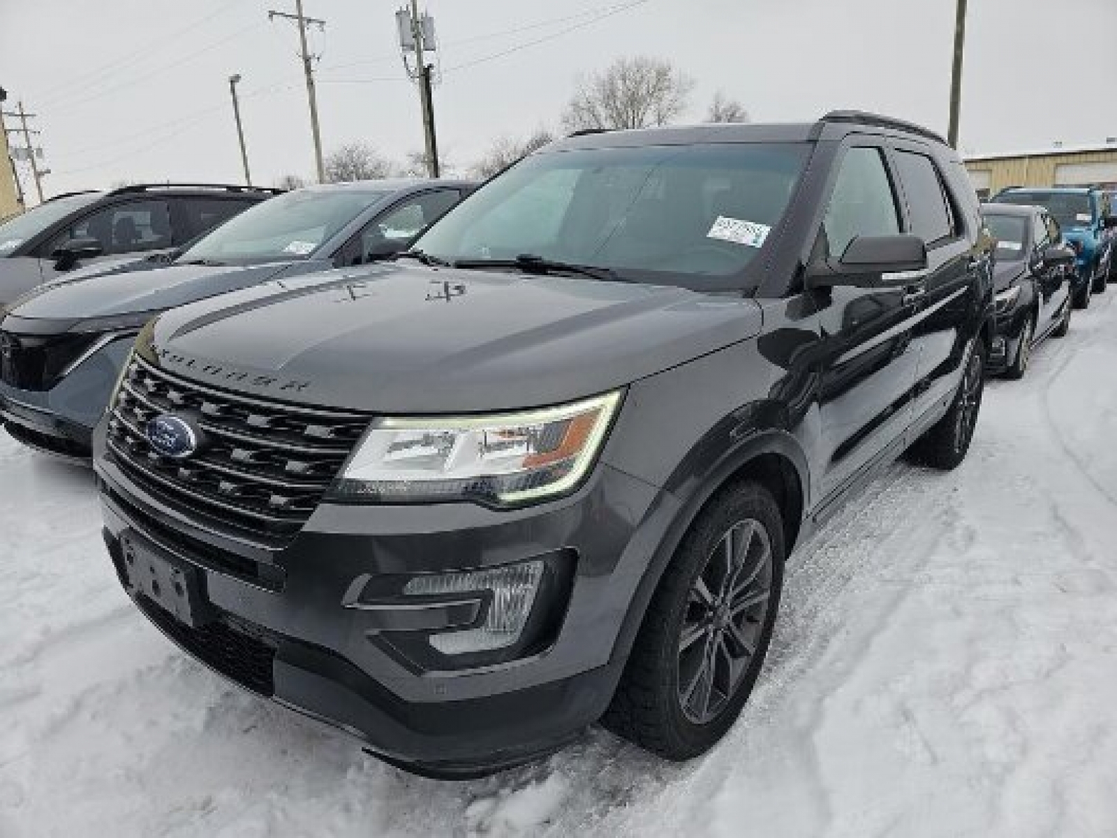 View vehicle photo 3