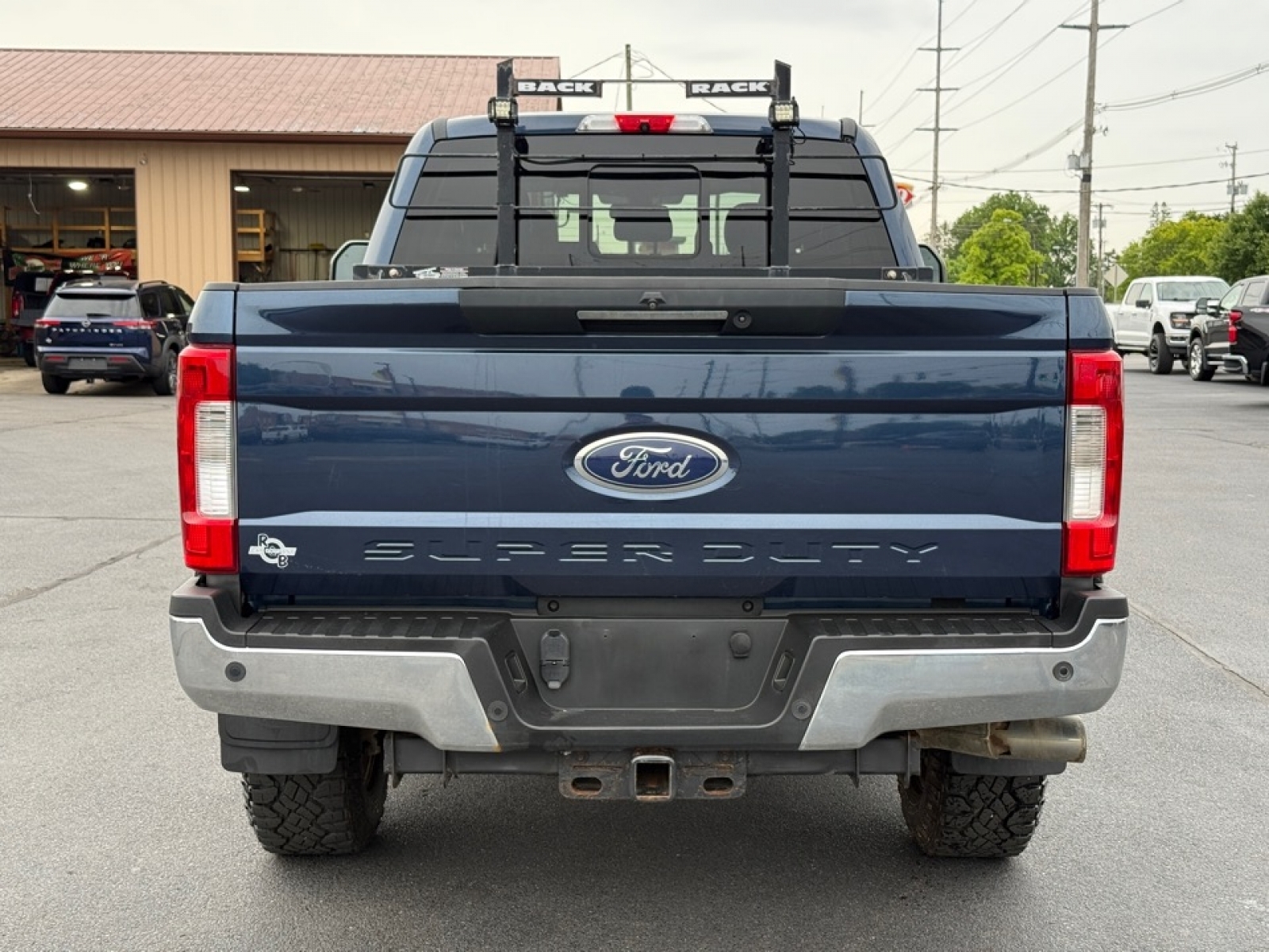 View vehicle photo 7