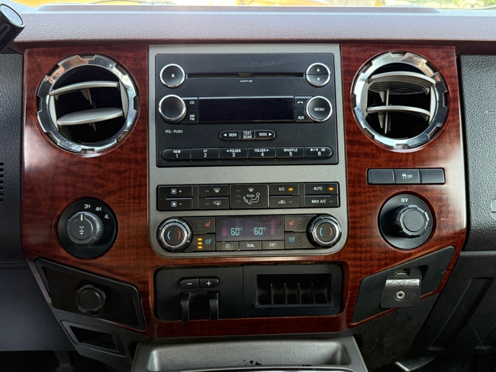 2012 Ford F-250 Super Duty Lariat - Photo 12