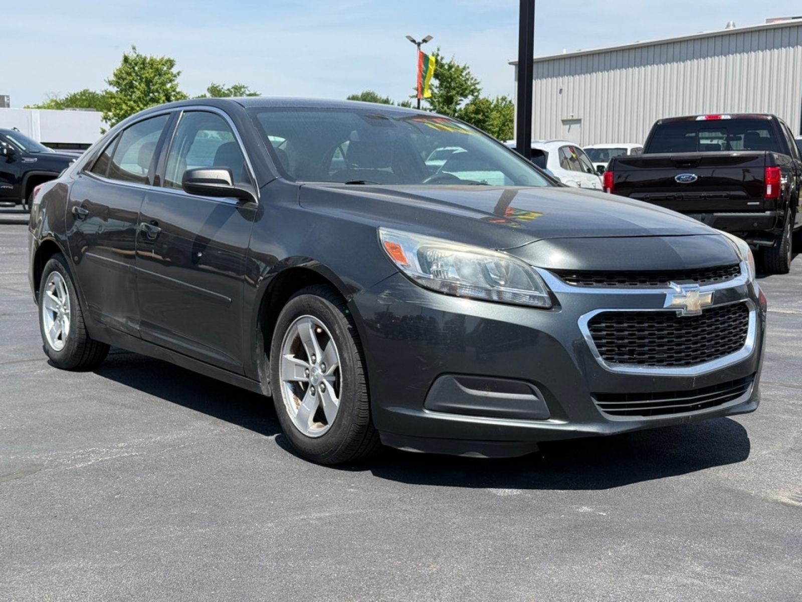 View vehicle photo 2