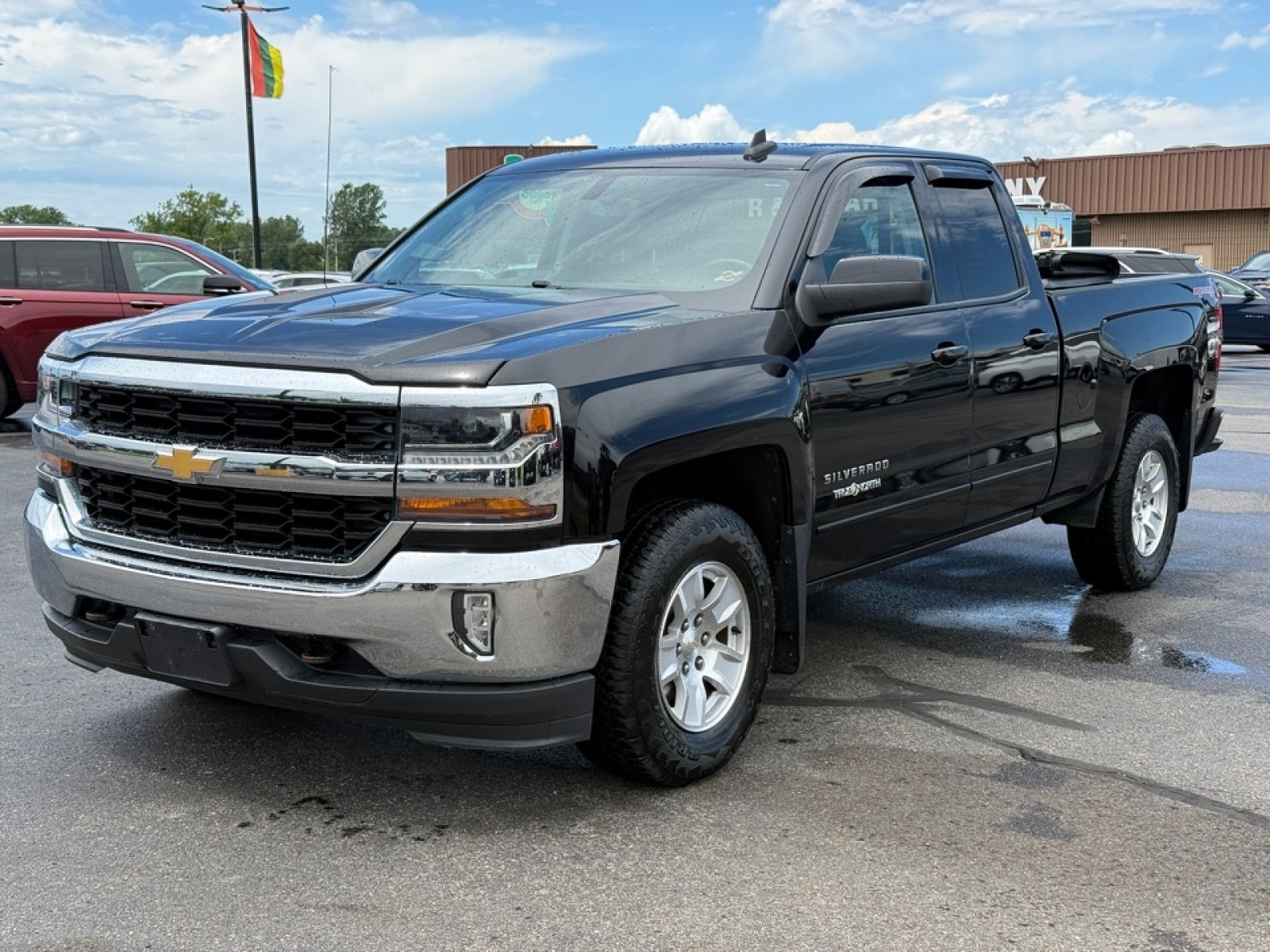View vehicle photo 4