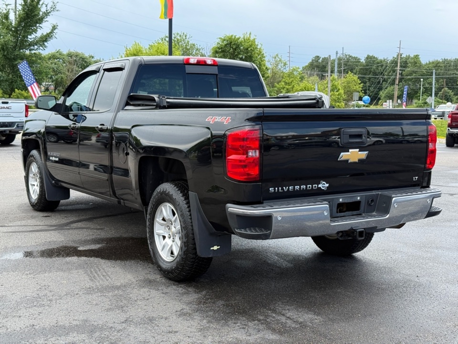 View vehicle photo 6