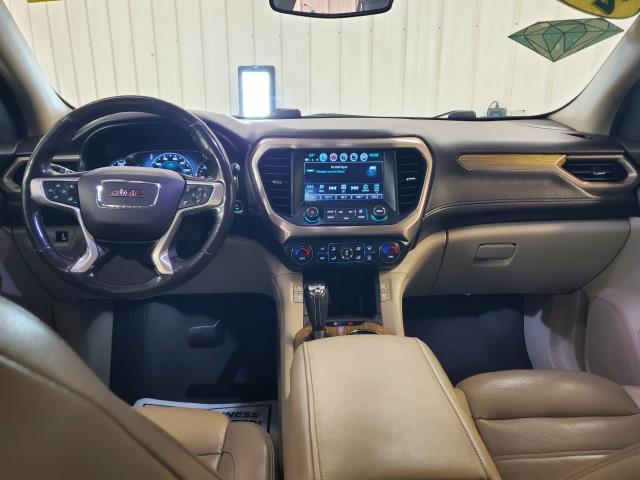 2019 GMC Acadia Denali - Photo 11
