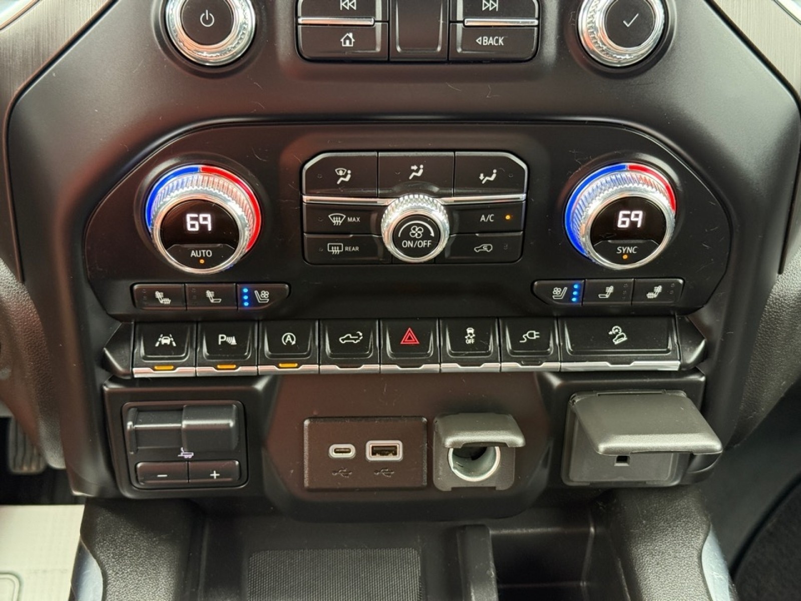 2021 GMC Sierra 1500 AT4 - Photo 18