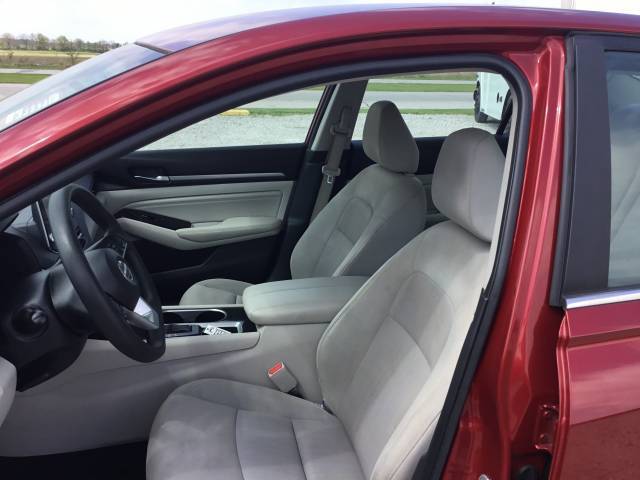 2021 Nissan Altima SV - Photo 13