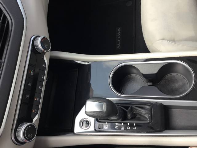 2021 Nissan Altima SV - Photo 18