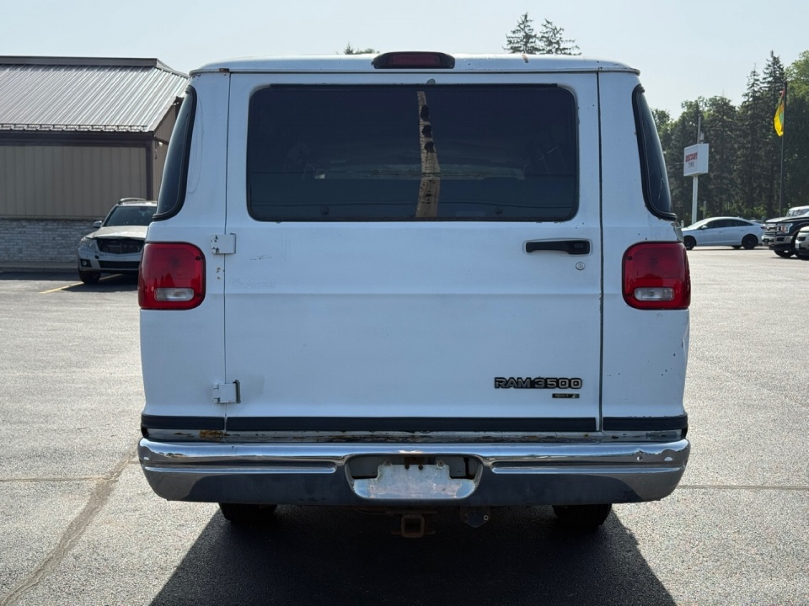 View vehicle photo 7