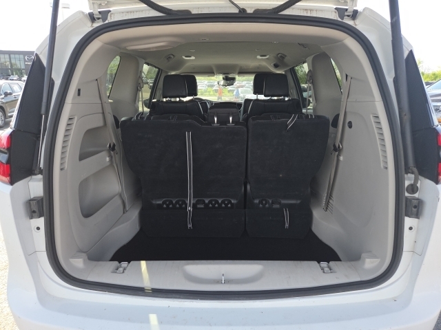 2023 Chrysler Pacifica Touring L - Photo 11