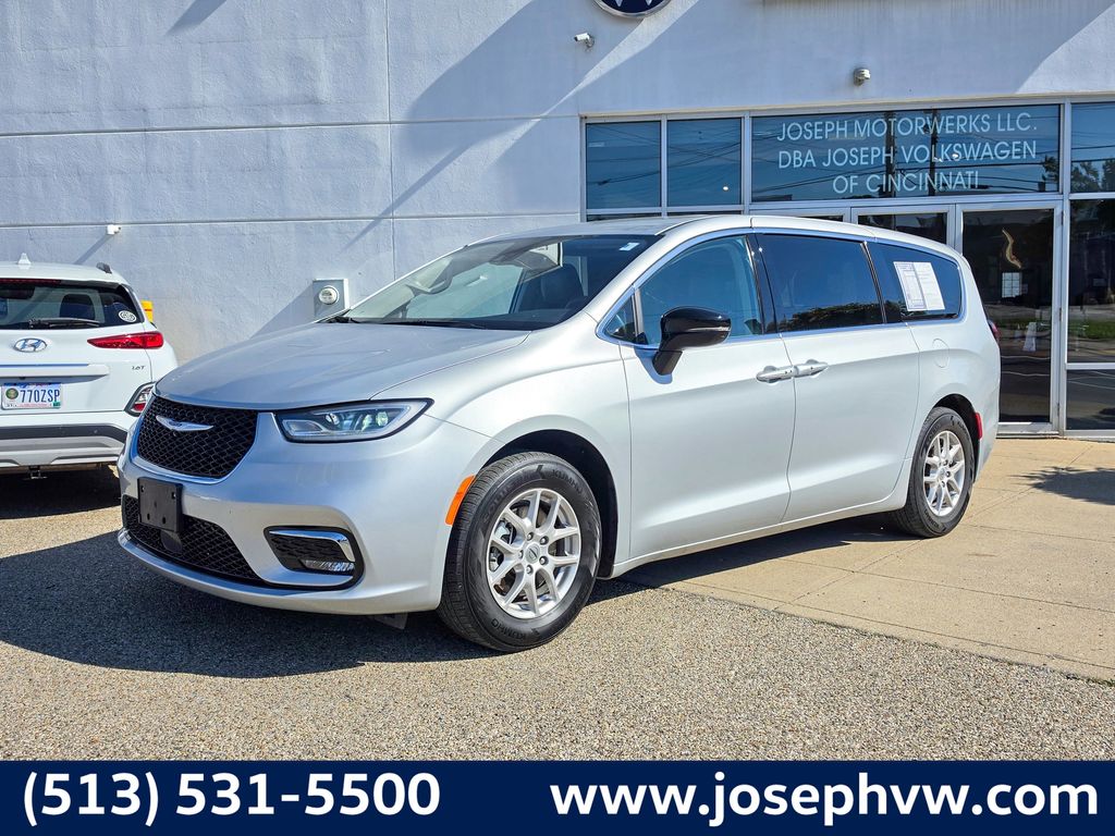 2024 Chrysler Pacifica Hybrid