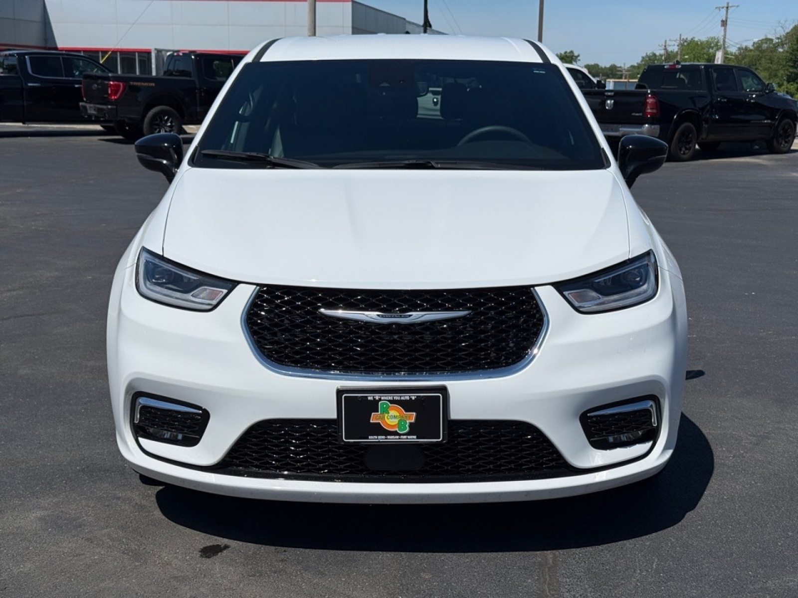 View vehicle photo 3