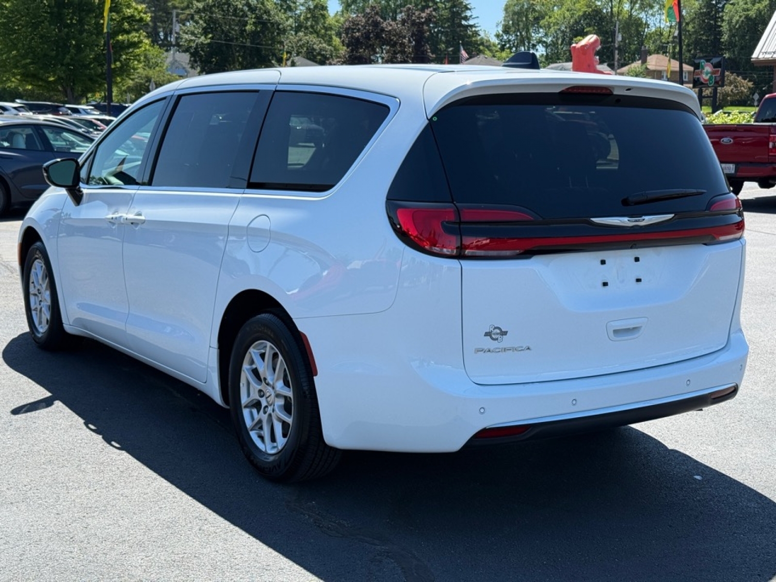 View vehicle photo 6