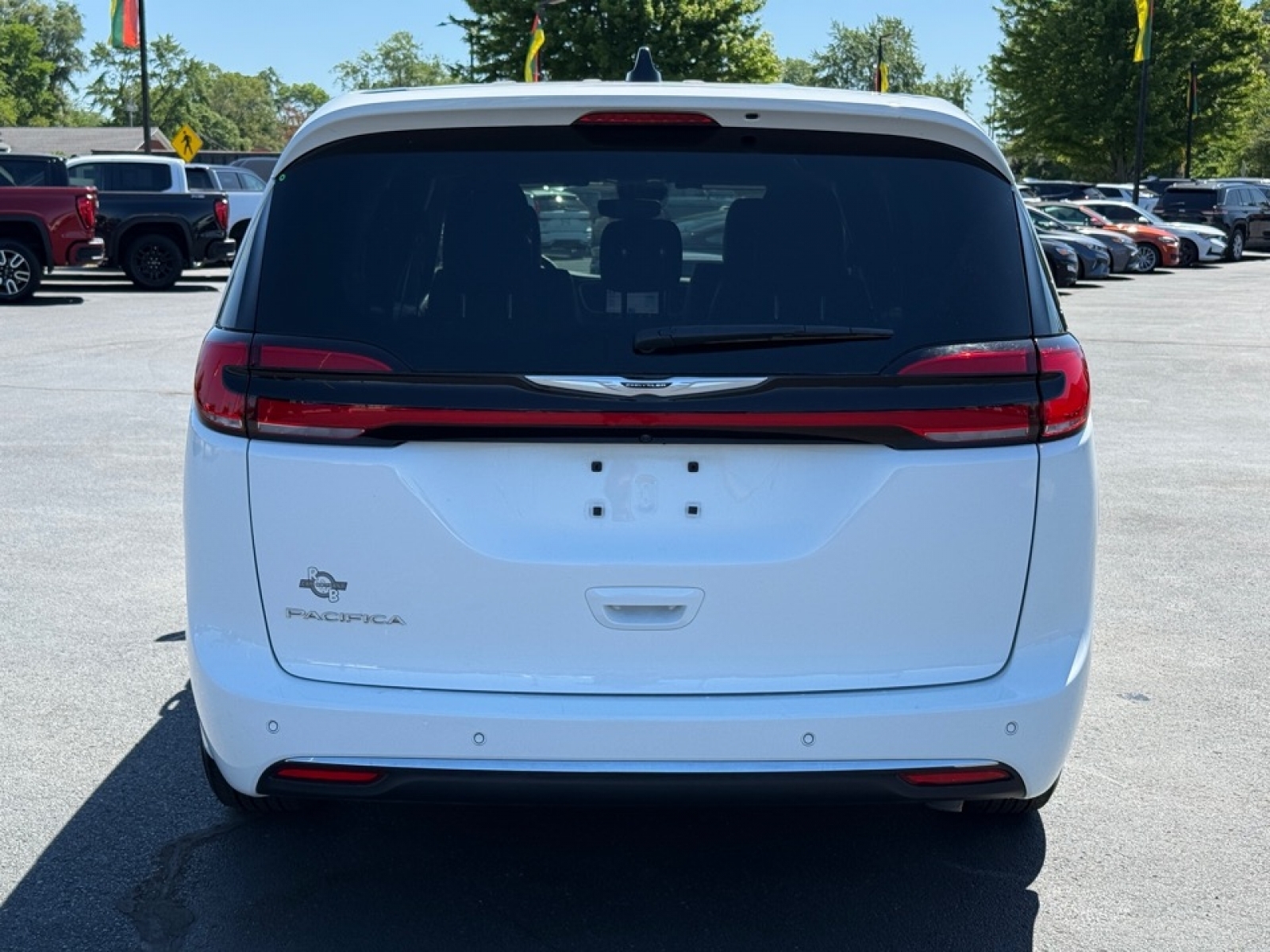 View vehicle photo 7