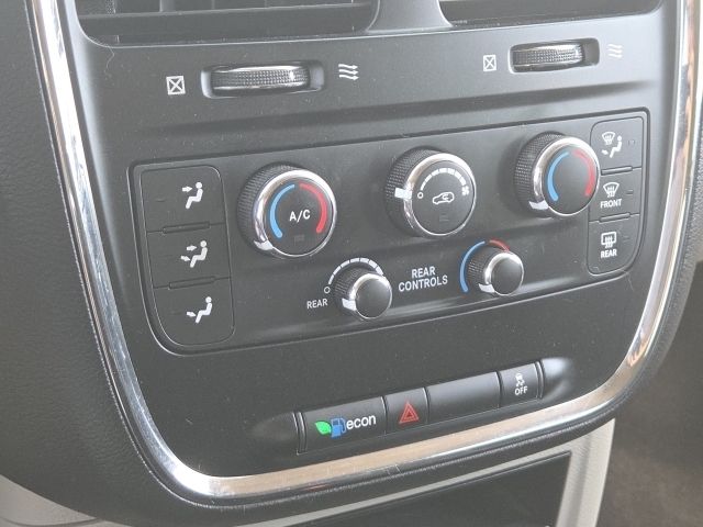 2017 Dodge Grand Caravan SE - Photo 18