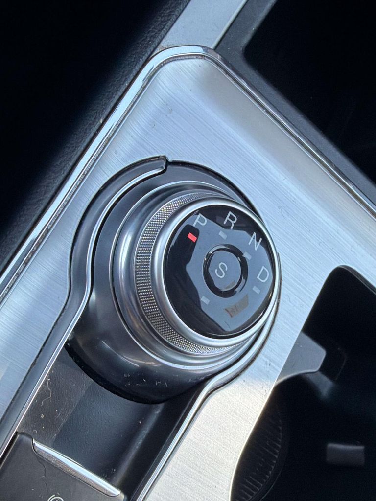 2022 Ford Edge SEL - Photo 15
