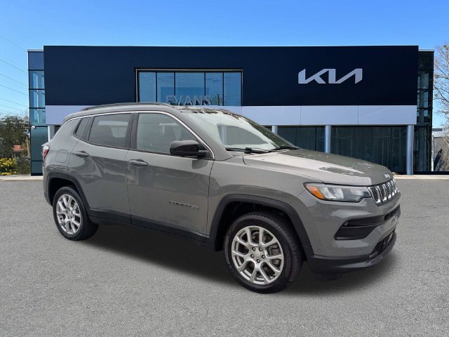 2023 Jeep Compass Latitude Lux