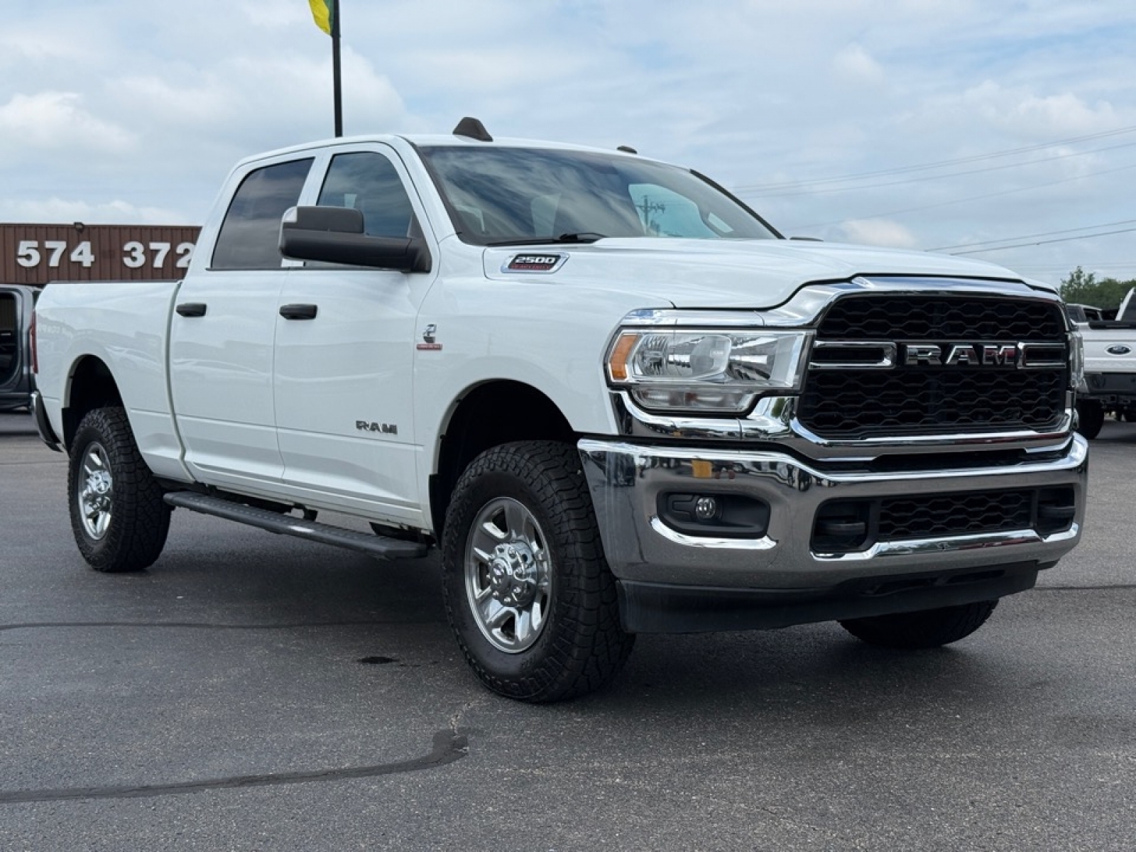View vehicle photo 2