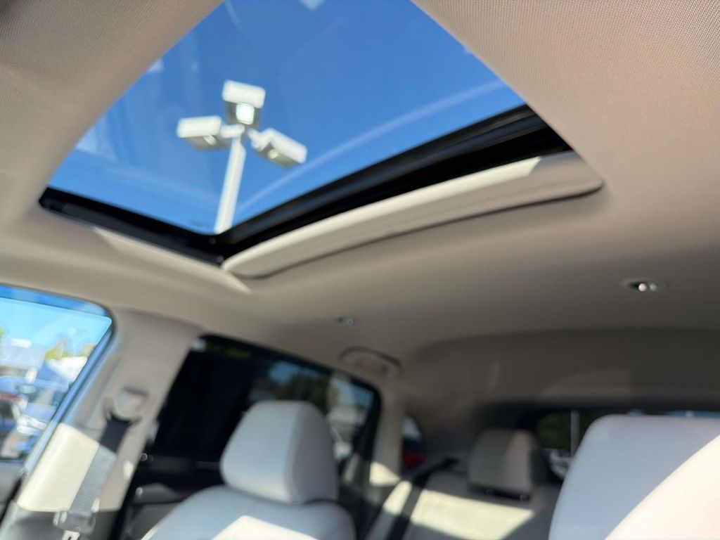 2026 Honda HR-V EX-L - Photo 10