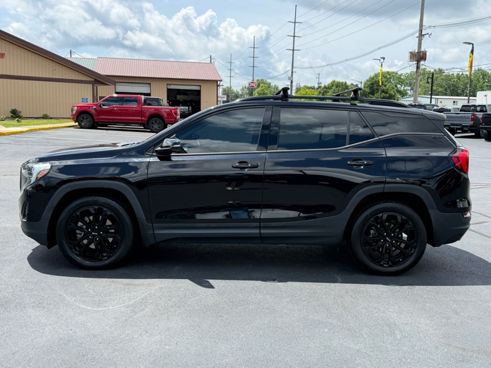 View vehicle photo 5