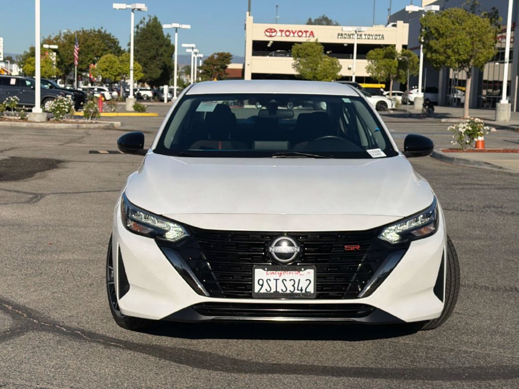 2025 Nissan Sentra SR - Photo 2