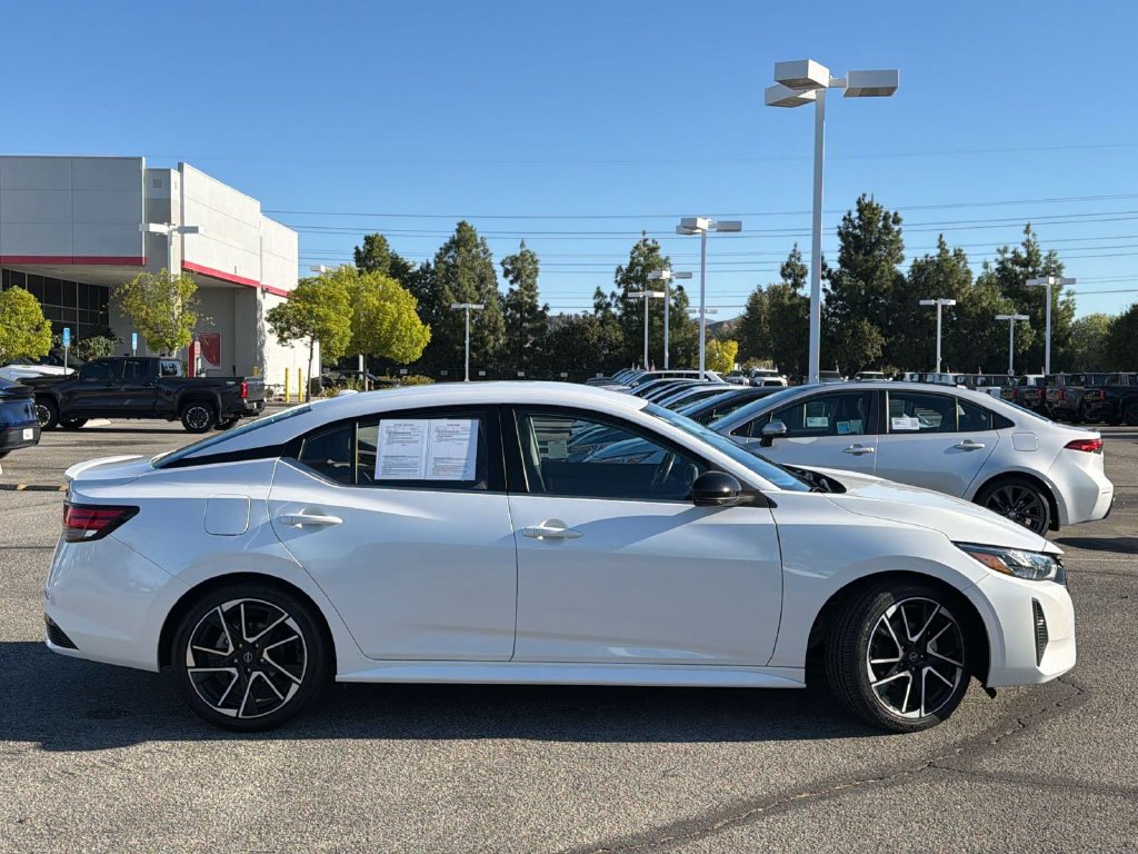 2025 Nissan Sentra SR - Photo 3