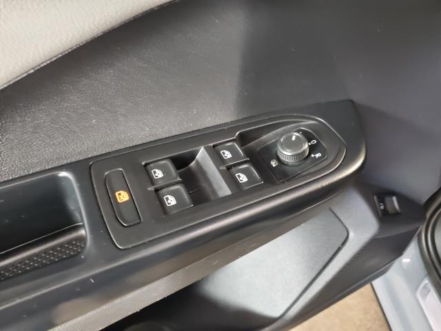 2022 Volkswagen Taos SE - Photo 12
