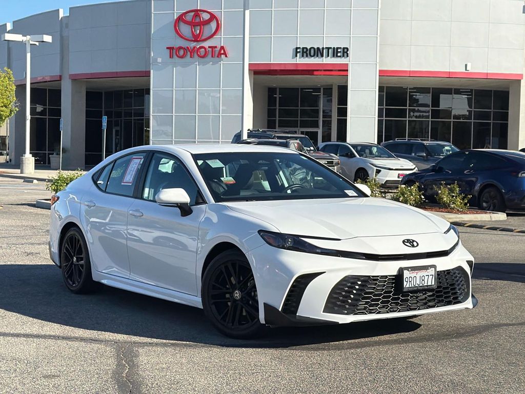 2025 Toyota Camry SE - Photo 1