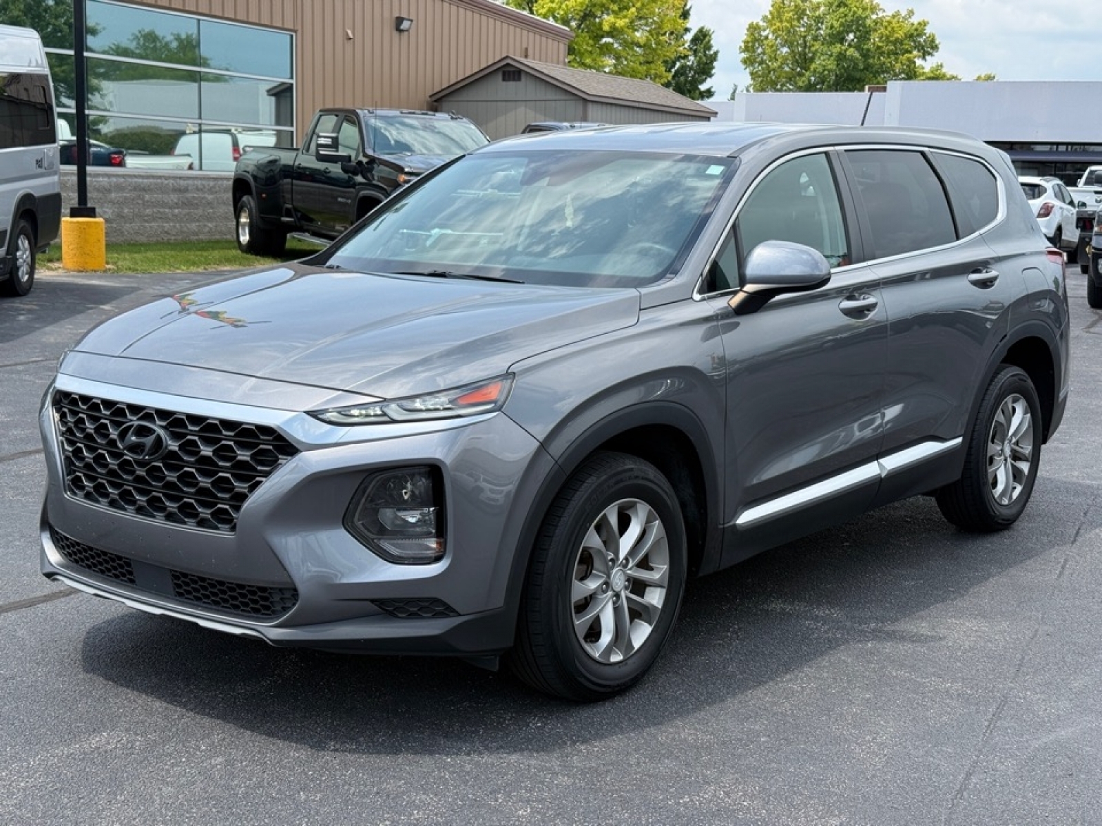 View vehicle photo 4