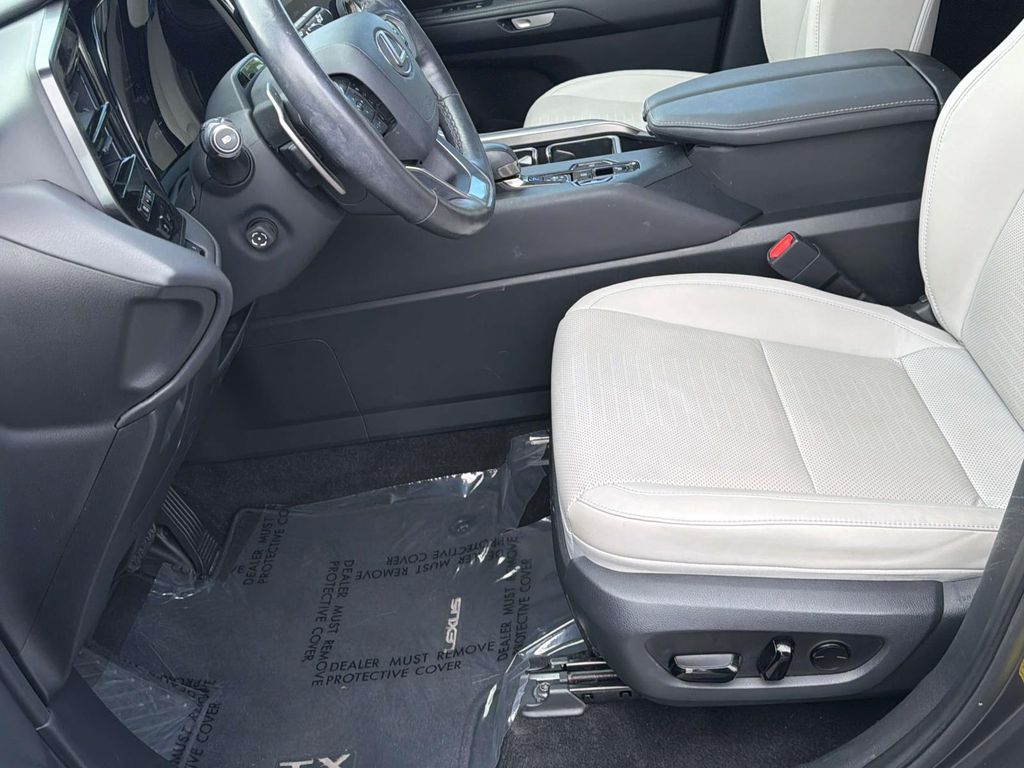 2024 Lexus TX 350 - Photo 17