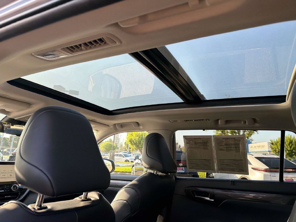 2023 Toyota Highlander Platinum - Photo 9