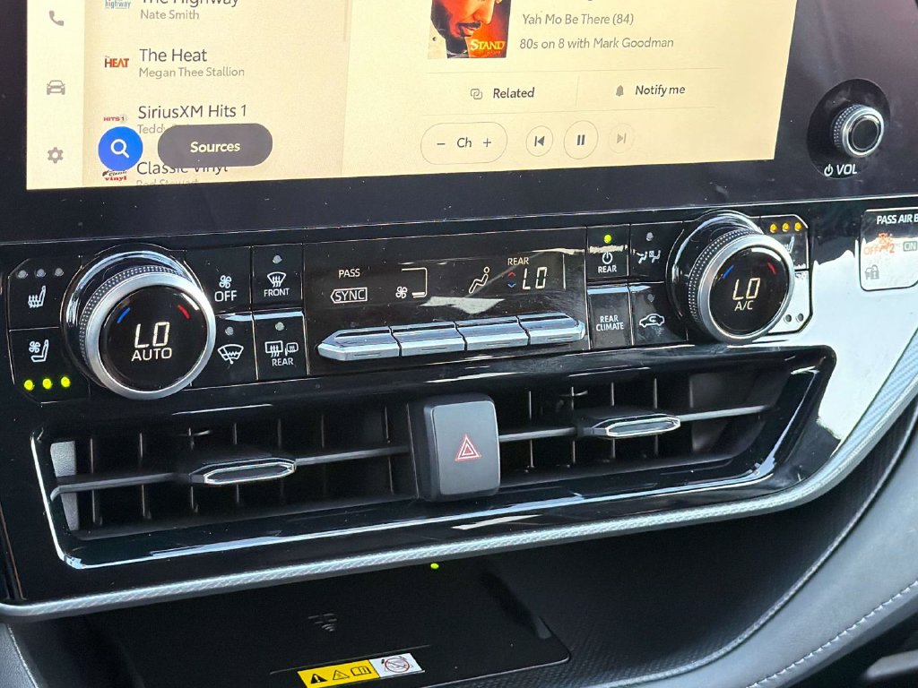 2023 Toyota Highlander Platinum - Photo 17