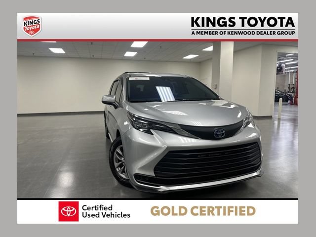 2024 Toyota Sienna LE