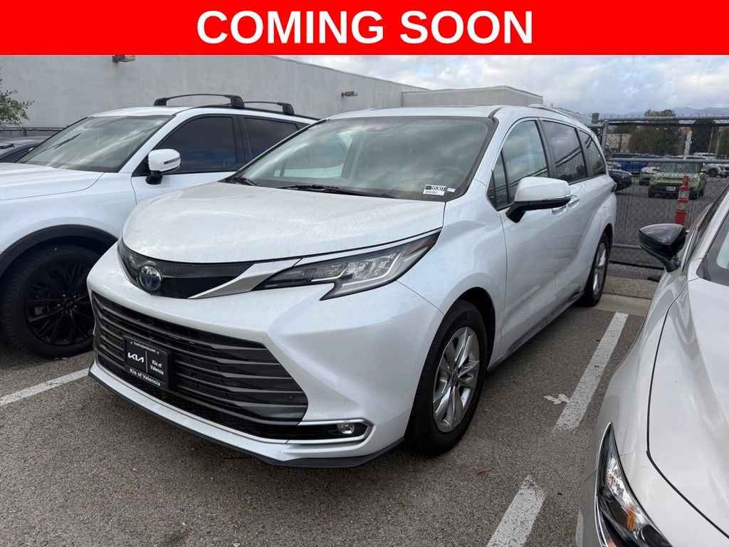 2022 Toyota Sienna Limited