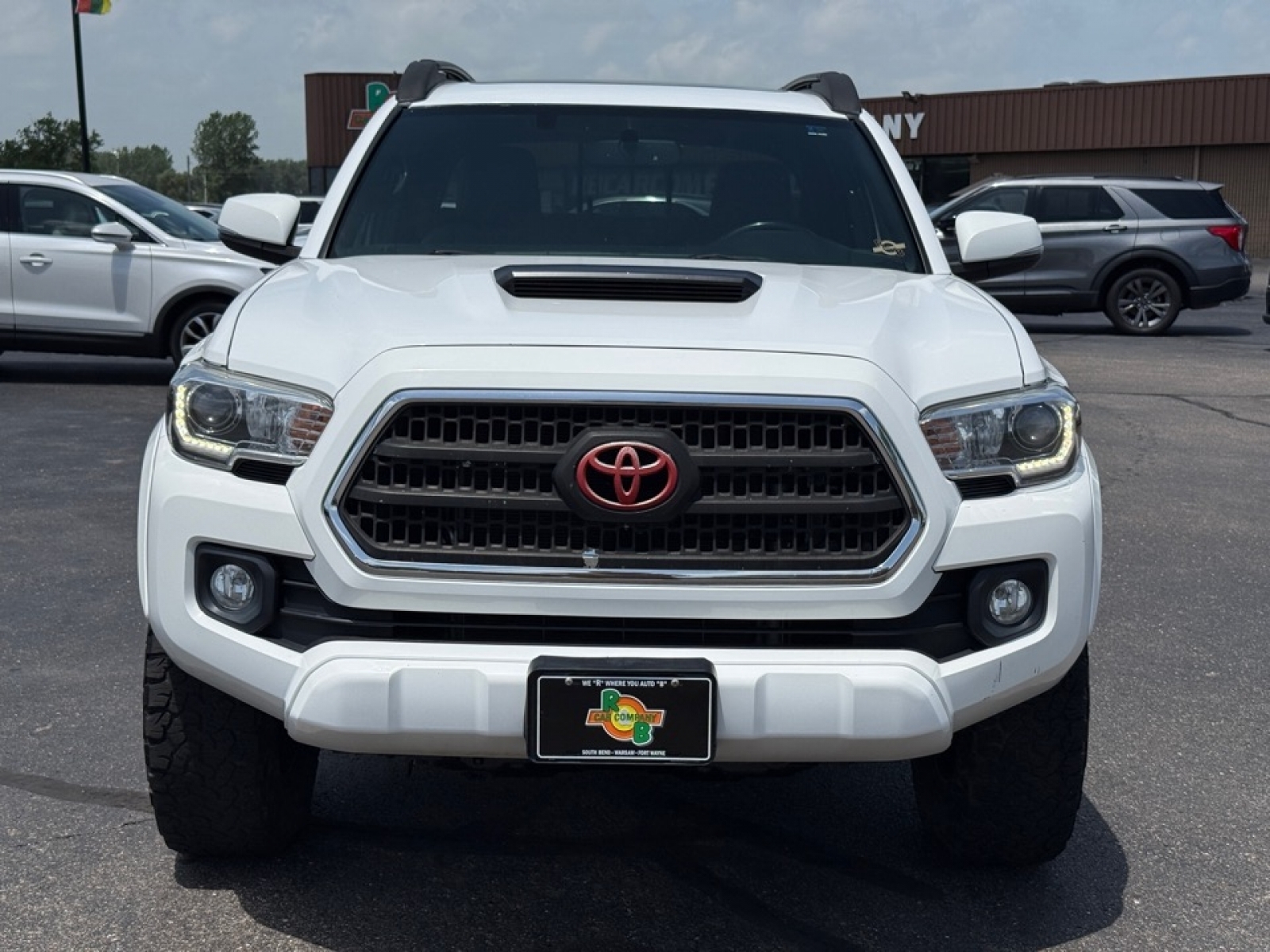 View vehicle photo 3