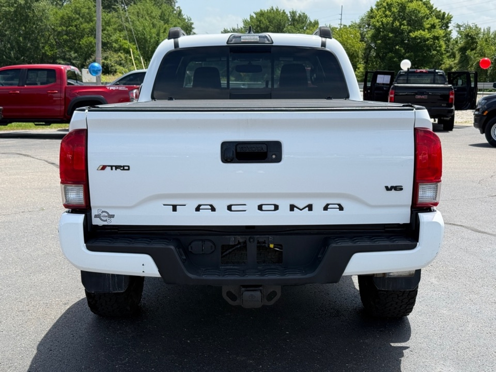 View vehicle photo 7