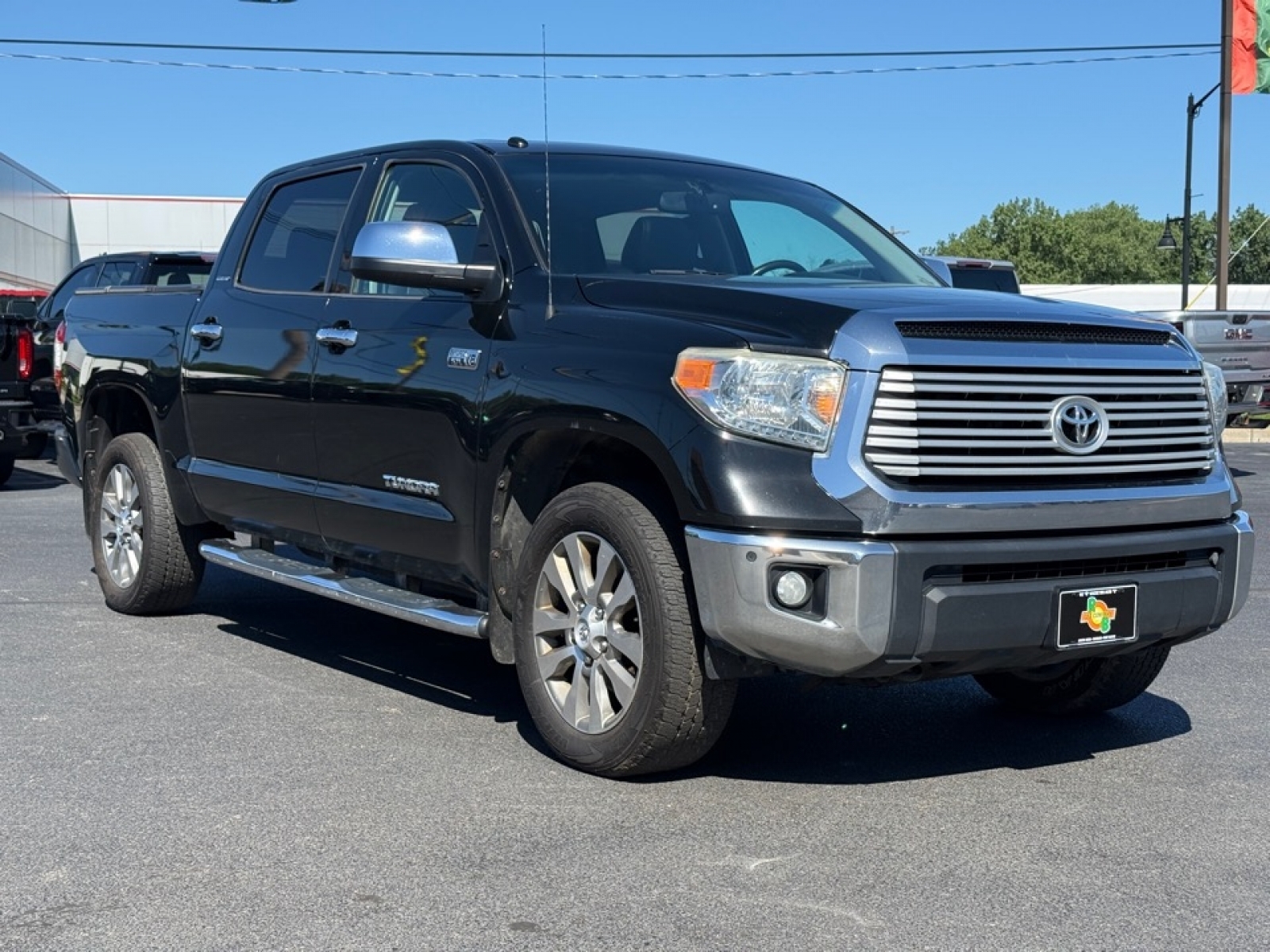 View vehicle photo 2