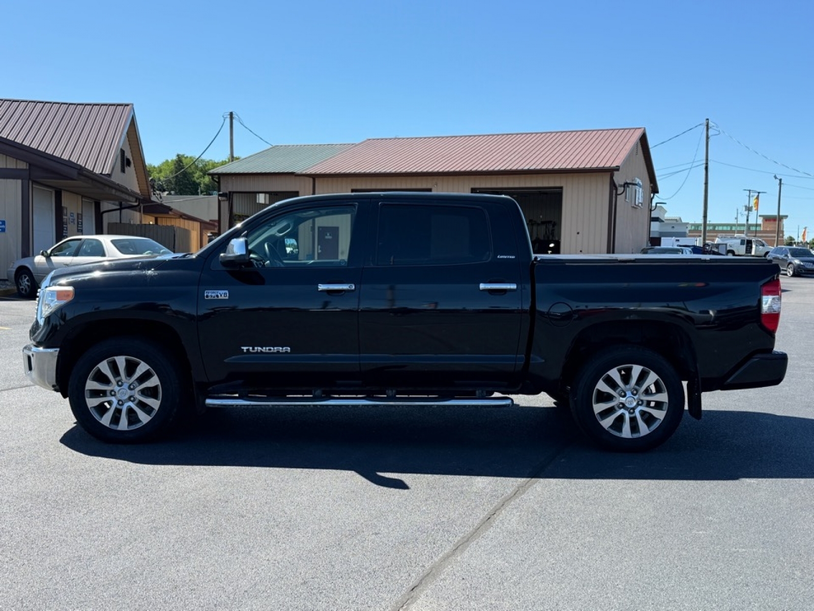 View vehicle photo 5