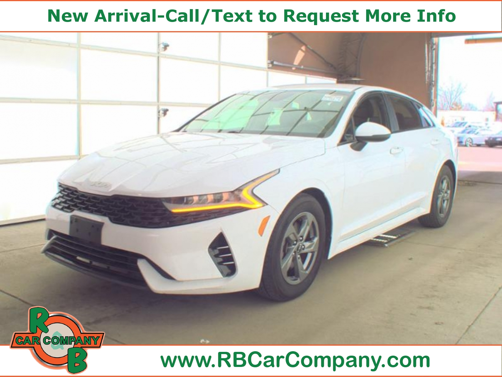 Glacial White Pearl 2022 Kia K5 Sedan Front-Wheel Drive 8-Speed Automatic