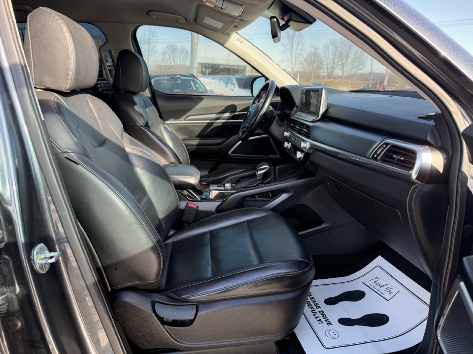 2022 Kia Telluride LX - Photo 11