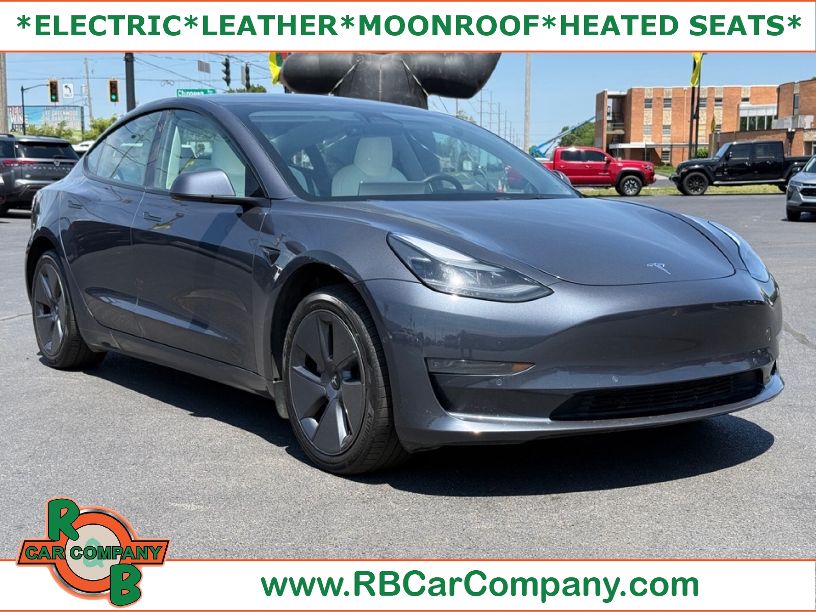 2022 Tesla Model 3 Standard Range Plus's photo