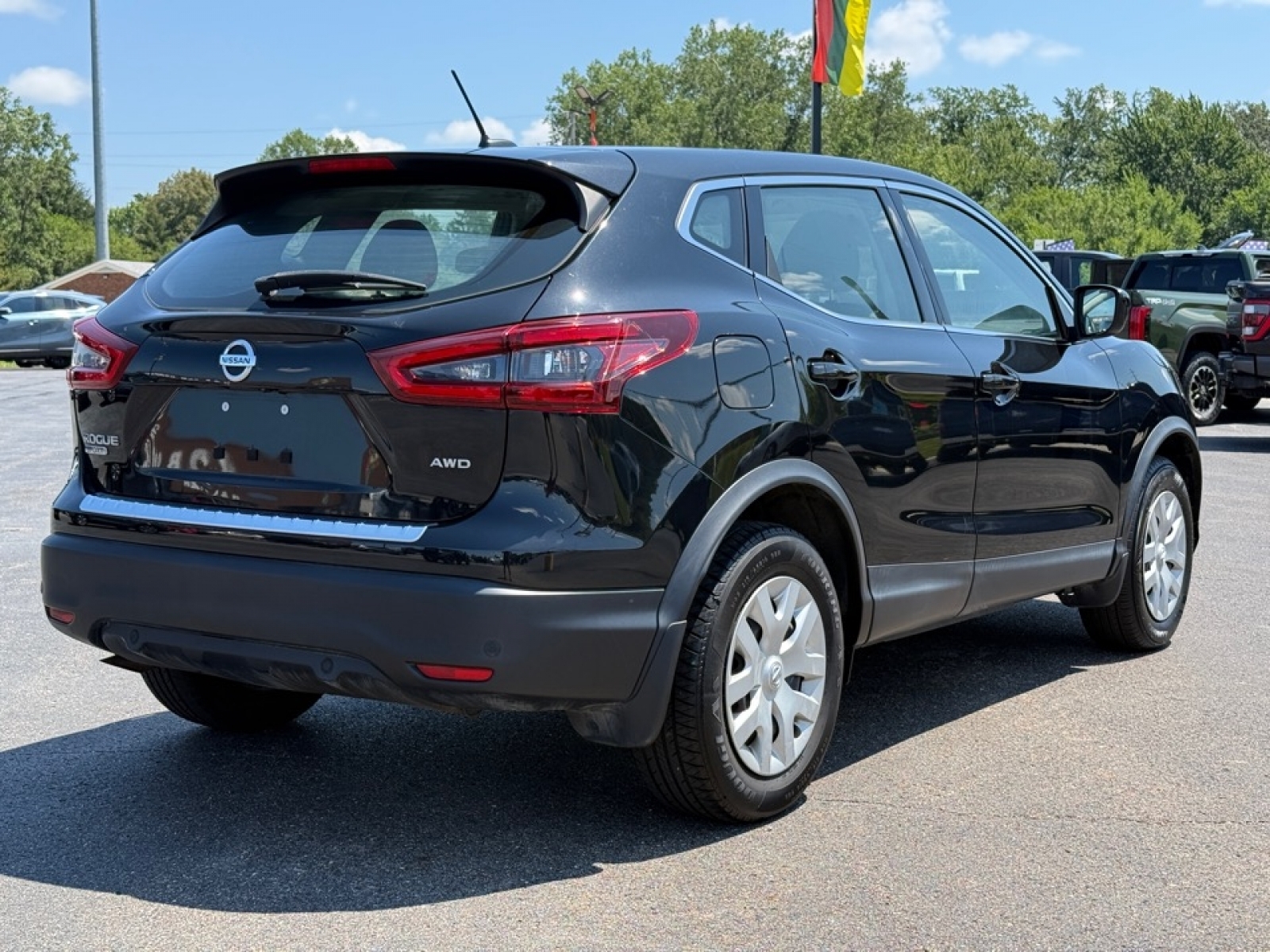 2020 Nissan Rogue Sport S - Photo 8