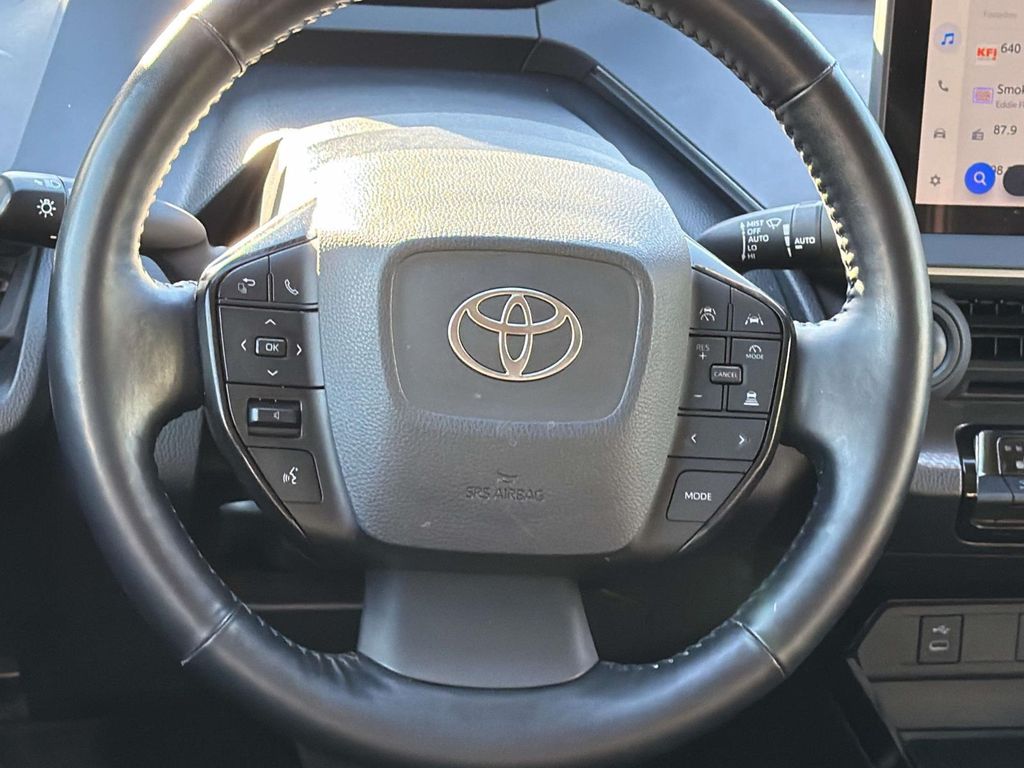 2024 Toyota Prius XLE - Photo 12