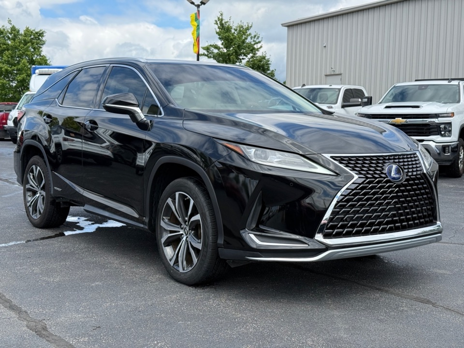 View vehicle photo 2