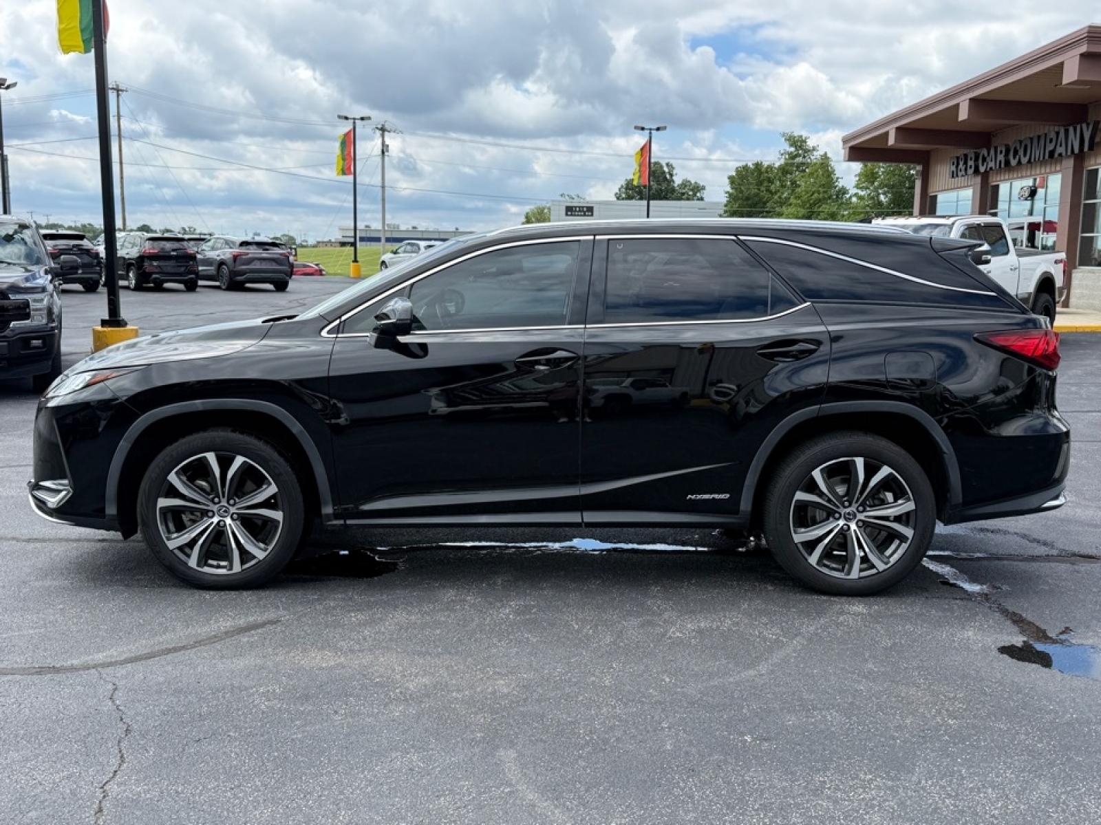 View vehicle photo 5