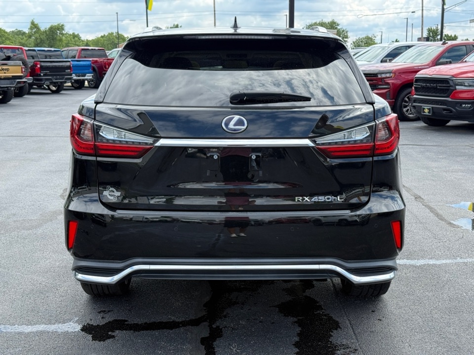 View vehicle photo 7